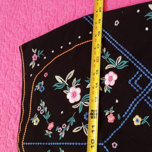 2/$20 NWT H&M Divided Embroidered Black Mini Skirt - Picture 6 of 8
